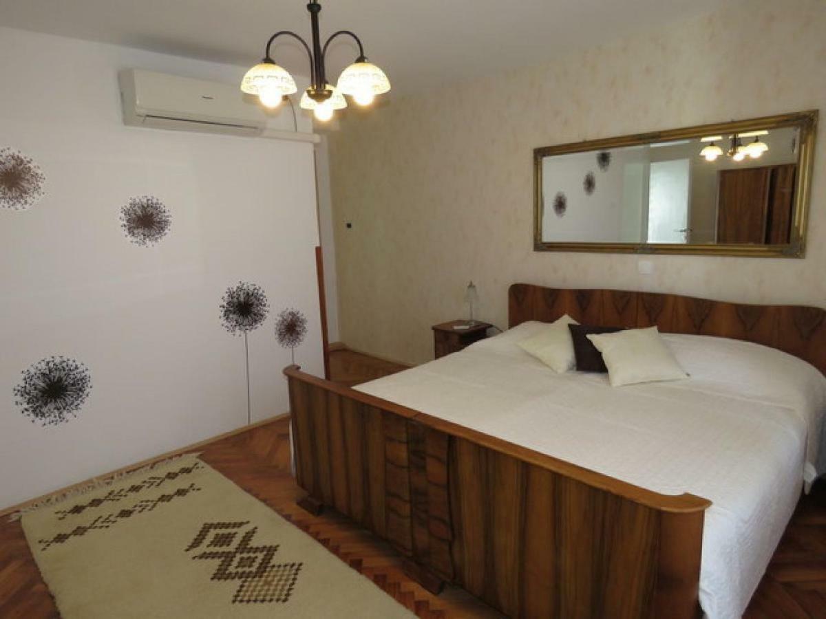 Apartment Tireli ラビン エクステリア 写真
